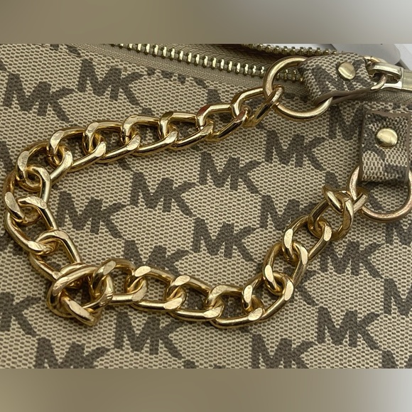 Michael Kors Signature Logo Pull Chain Belt Bag - Picture 11 of 13